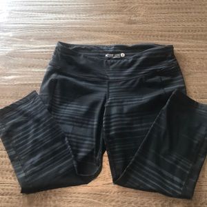 Old Navy Active crop